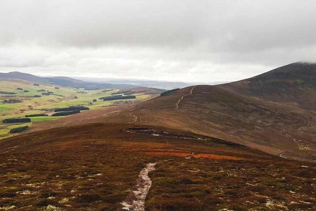 Beatshach Bothy - Speyside, Incredible Location! Apartment Dufftown Ngoại thất bức ảnh